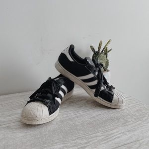 Inverse Unique Adidas Superstars